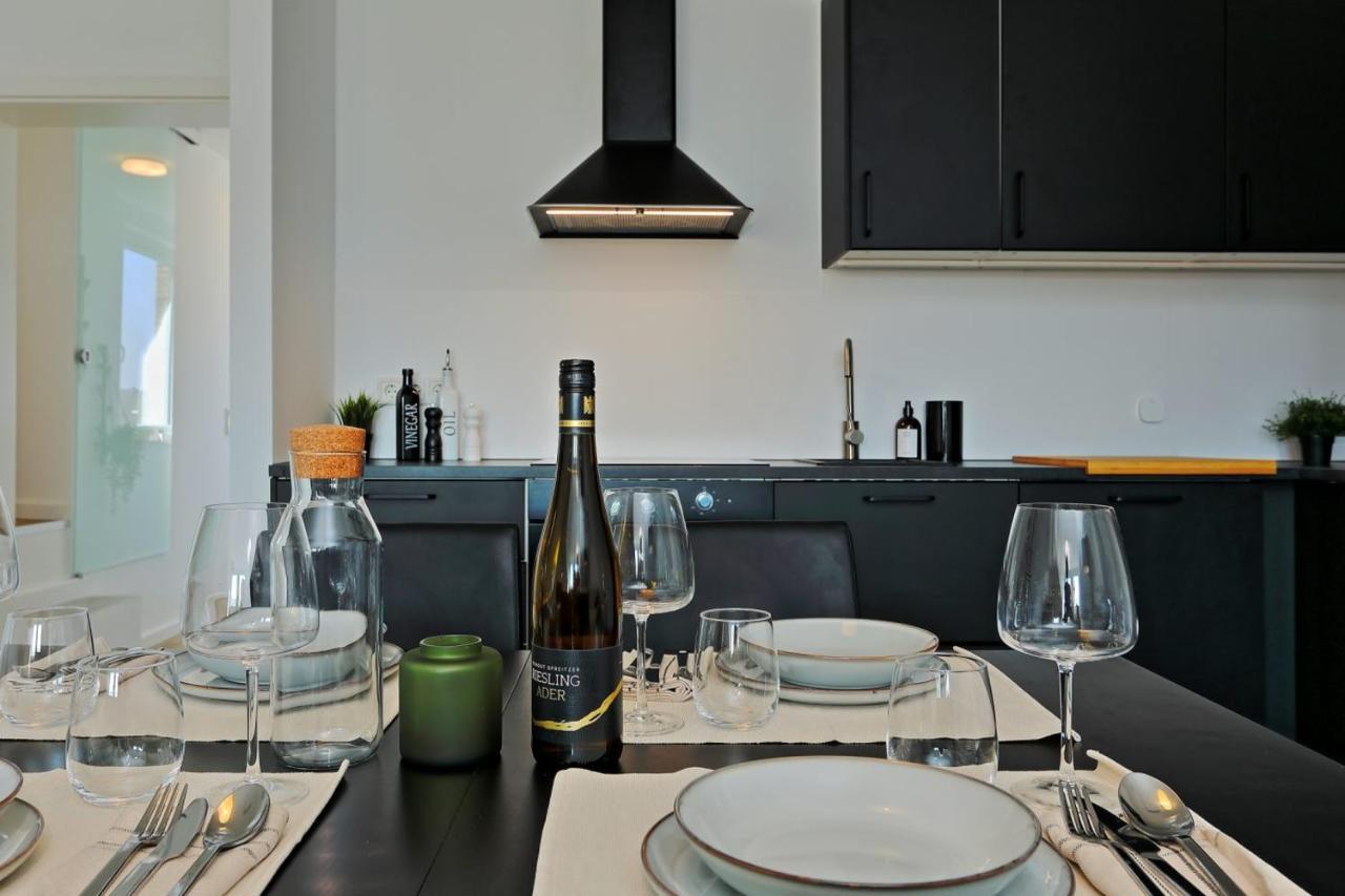 'Traveller Lodge' Grosszuegiges Apartment - 3 Bedroom 10Min To Hbf, Full Kitchen, Homeoffice, Netflix, Wifi Düsseldorf Exteriér fotografie