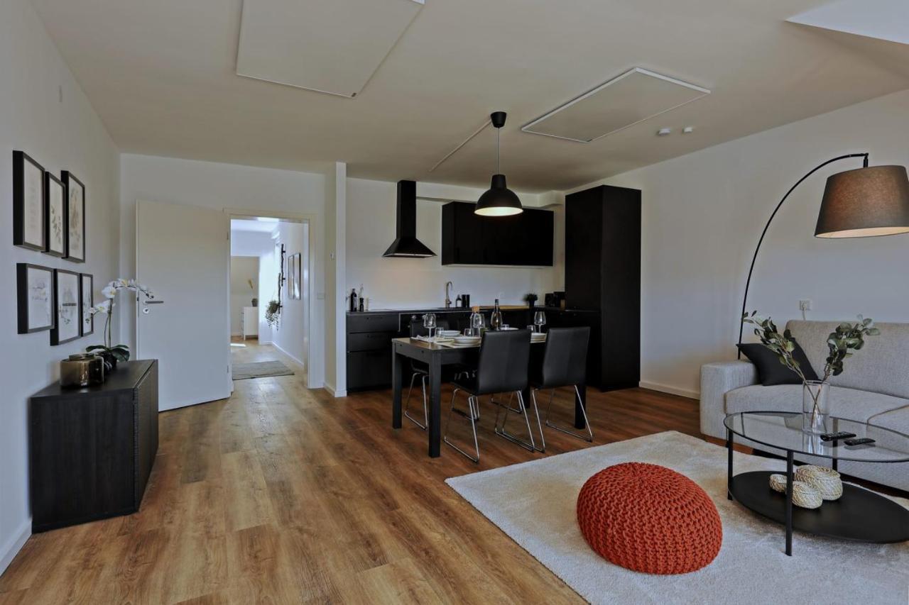 'Traveller Lodge' Grosszuegiges Apartment - 3 Bedroom 10Min To Hbf, Full Kitchen, Homeoffice, Netflix, Wifi Düsseldorf Exteriér fotografie
